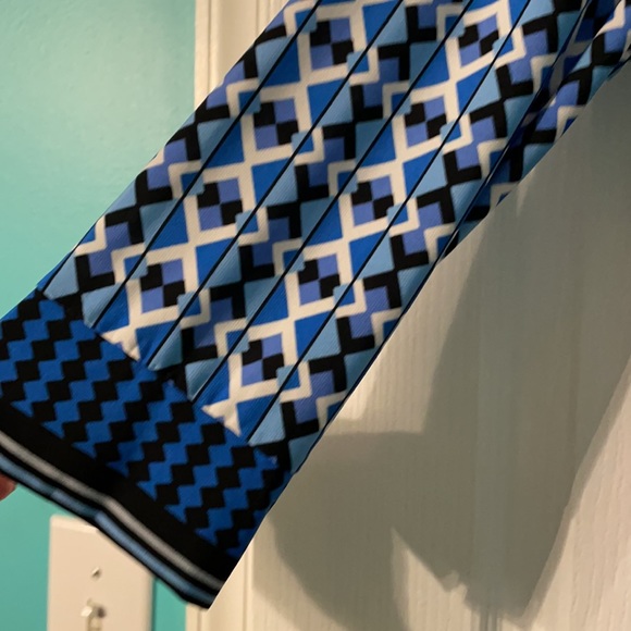 Donna Morgan Blue Patterned Dress - Picture 4 of 6